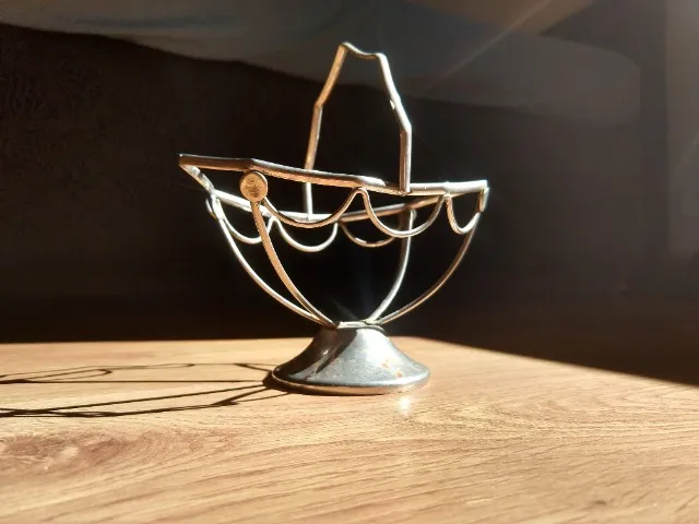 bomboniere , vaso alemão , item fino e de bom gosto .... banhado à prata 