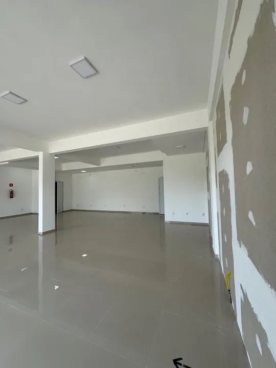 Sala Comercial com 100m2 em Santo Amaro da Imperatriz  - Foto 3