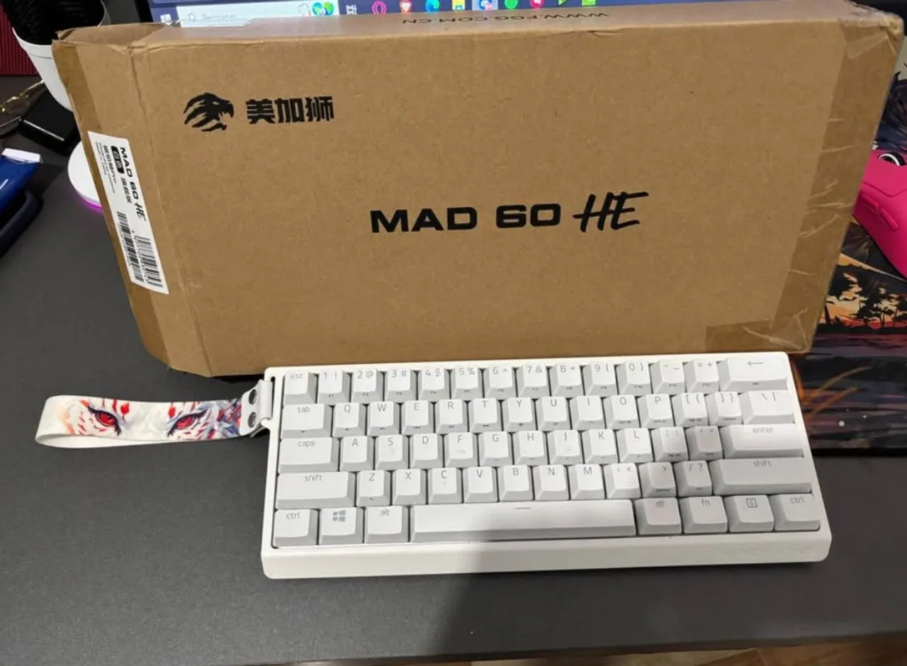 Teclado Magnetico Mad 60 HE