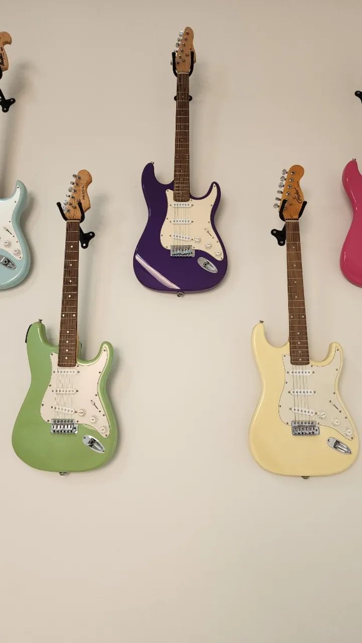 GUITARRA STRATOCASTER SEM USO + BRINDE - N13770 - Foto 4