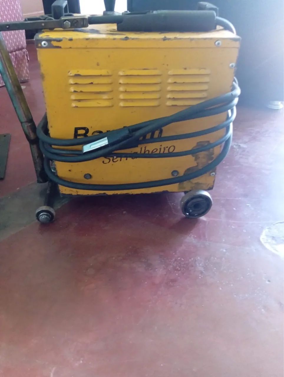 Maquina de solda,prença hidráulica,alinhador de roda