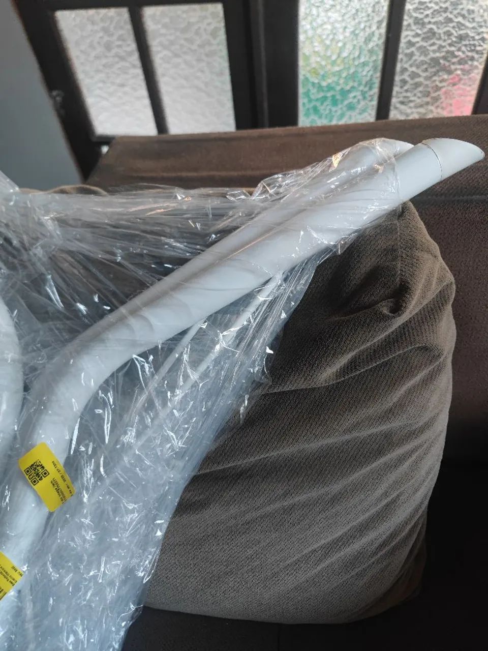 White Table Base64861632852609123