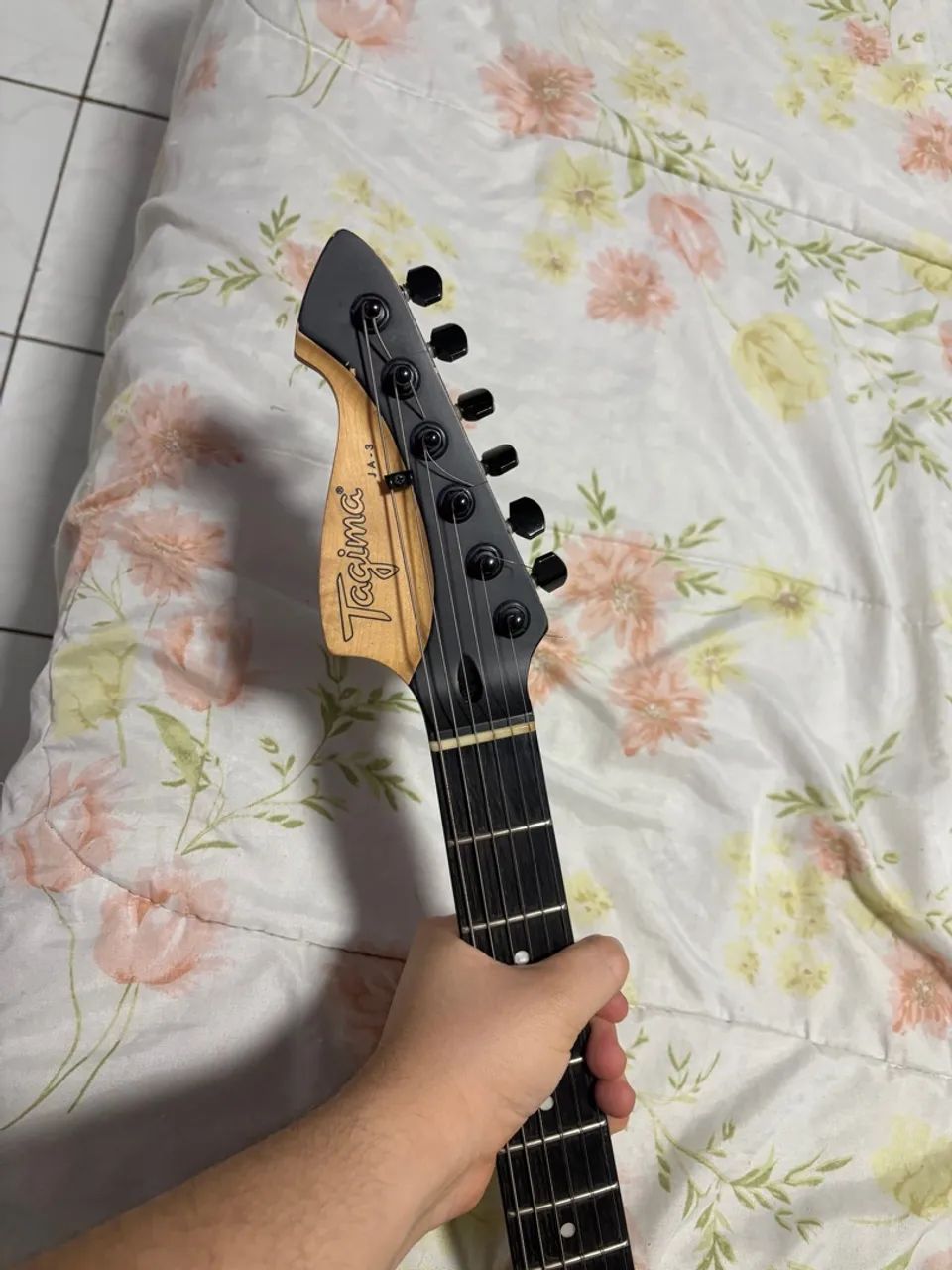 Guitarra ja2 tagima - Foto 3