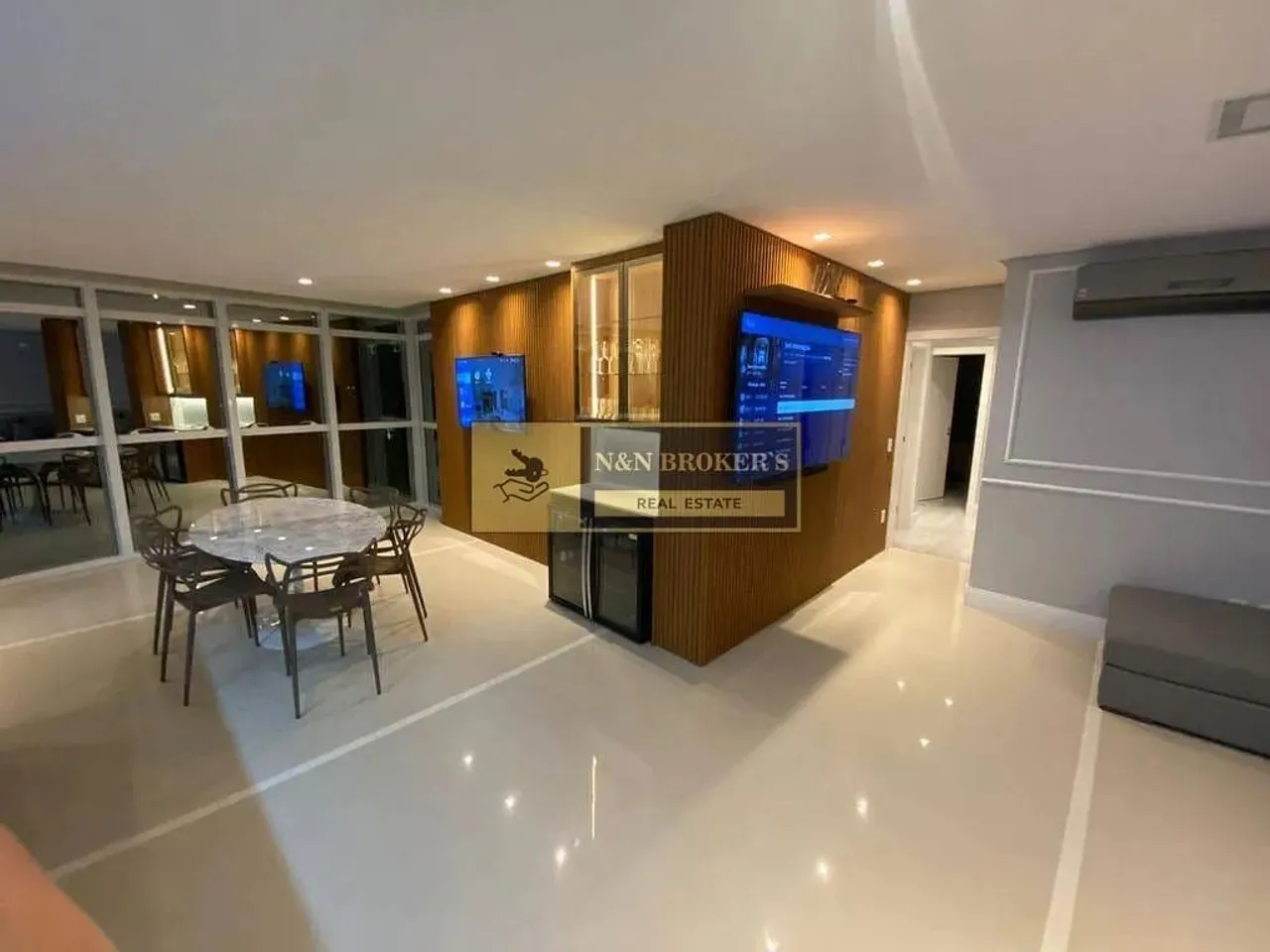 EXCLUSIVO EM FRENTE AO PASSEIO SAN MIGUEL, Balneário Camboriú, SC