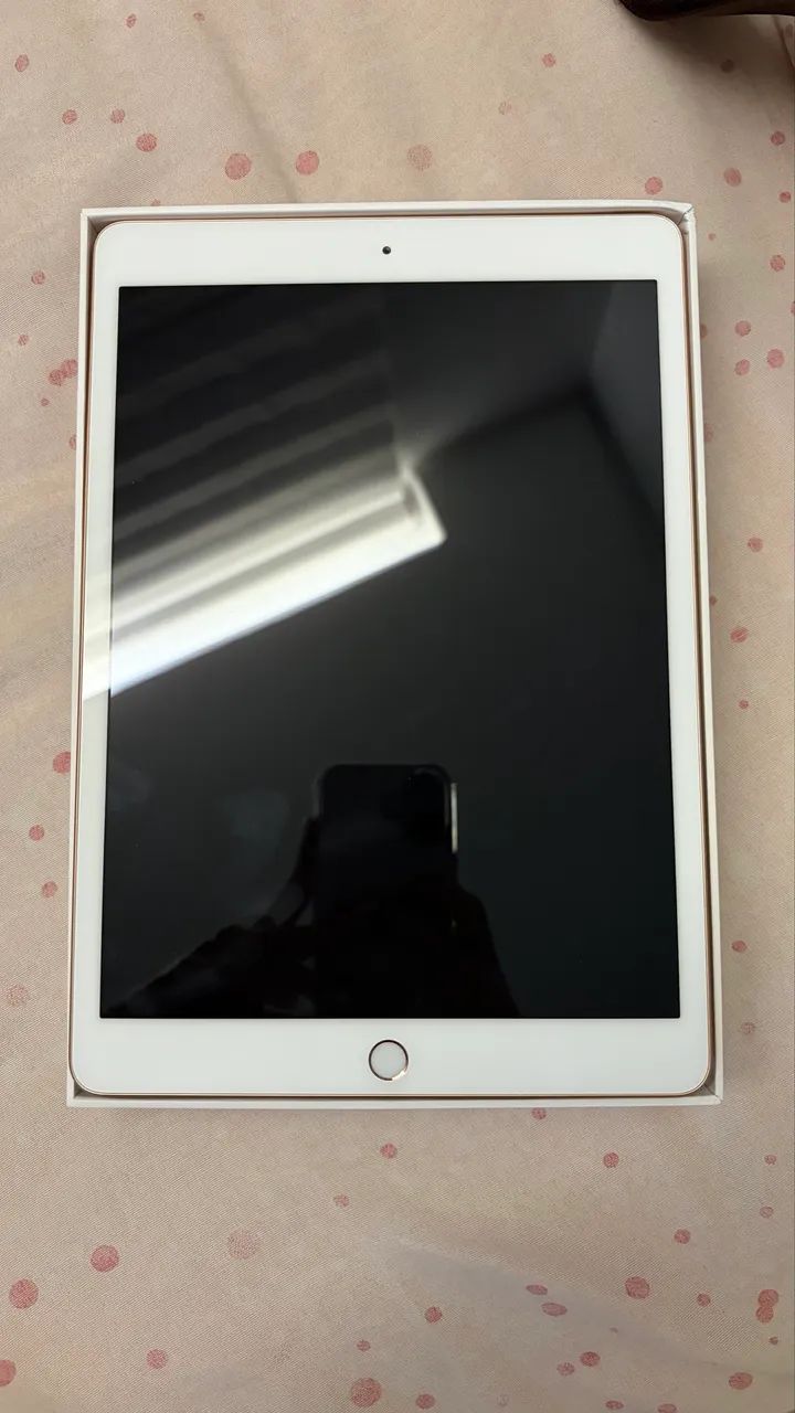 iPad 8th Generation Wi-Fi 32GB シルバー iPad Tela 10,2” 8ª Geração Apple Wi-Fi 128GB - Prateado - Apple
