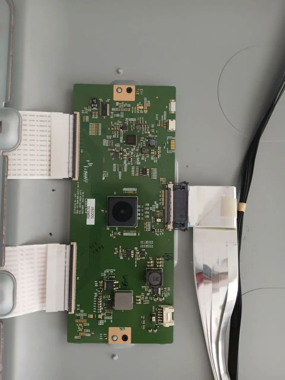 Placas e cabos LG 75 polegadas  - Foto 2