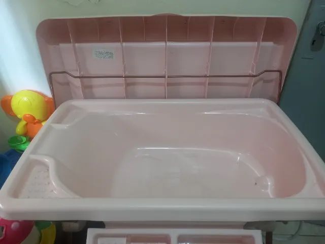 Banheira e trocador rosa de criança  - Foto 3
