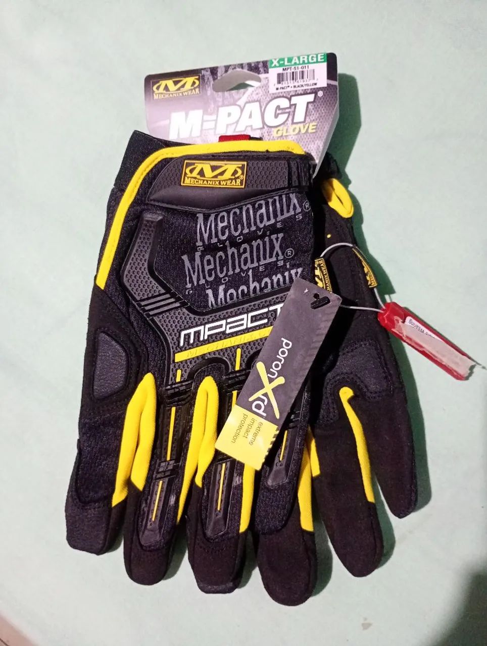 luva mechanix M pact