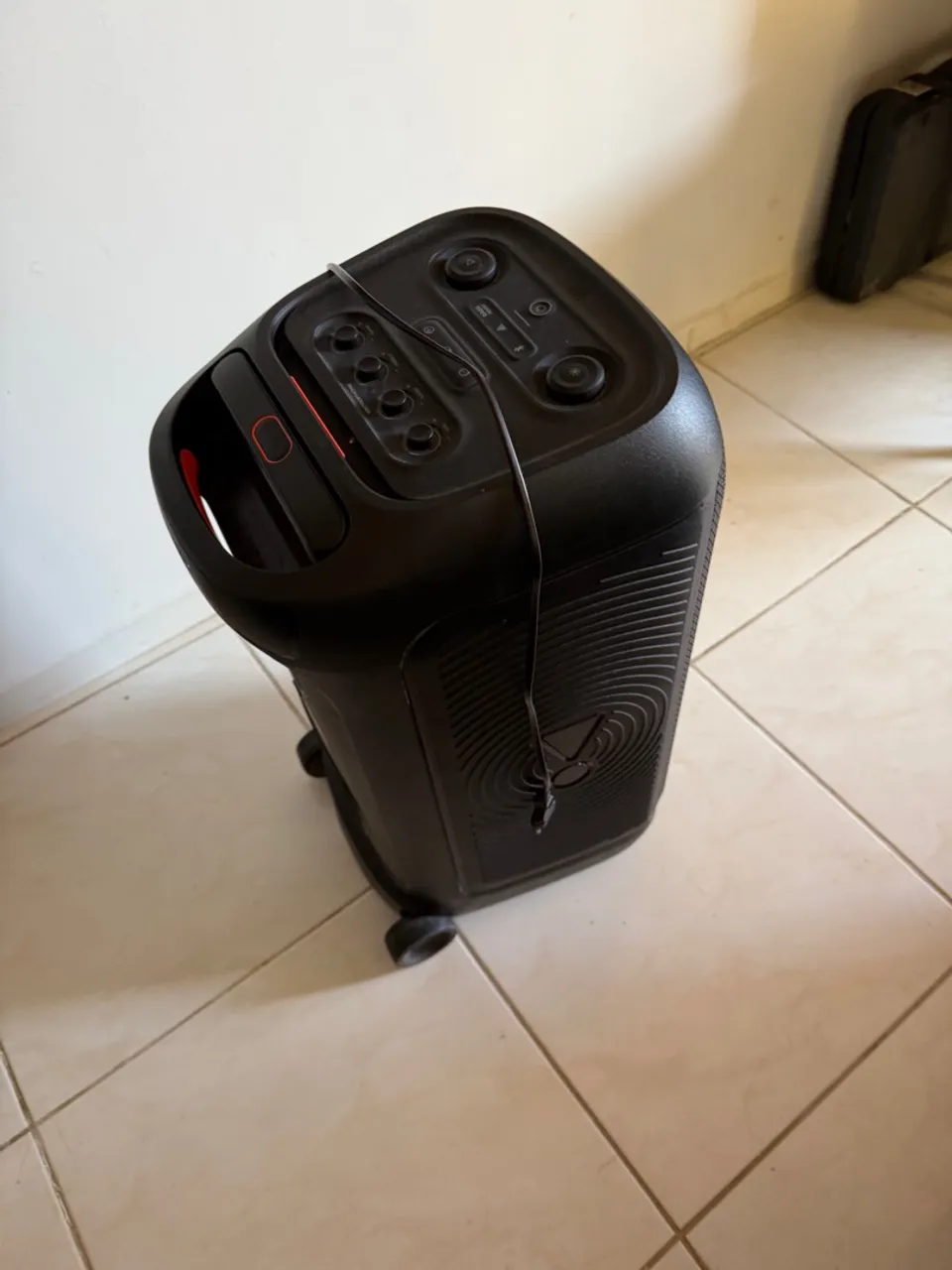Caixa de som JBL PartyBox 320 extra pouco usada