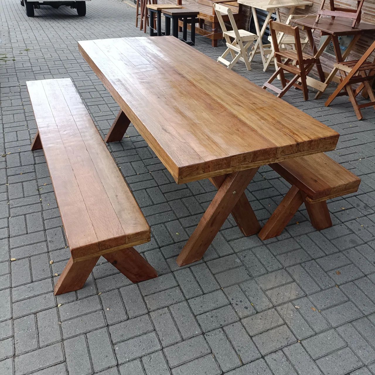 Conjunto de mesa e bancos de madeira rústica - Foto 4