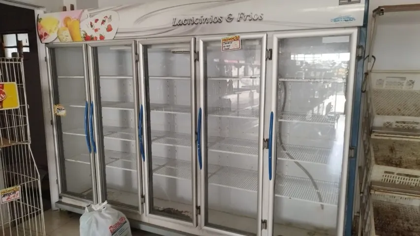 Vendo Balcão de Frios