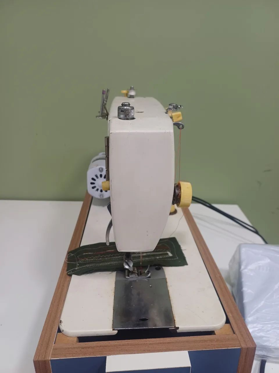 Máquina de costura Elgin z22 zigzag 64317618861571121