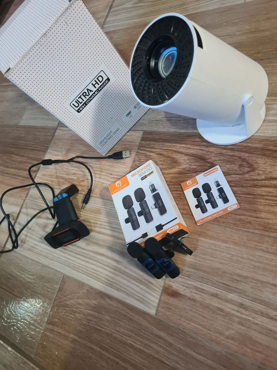 Projetor HD + Microfones Sem Fio + Webcam