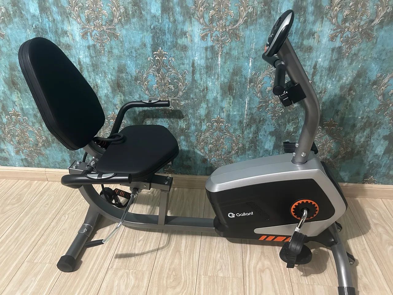 Bicicleta de academia com encosto reto  - Foto 2