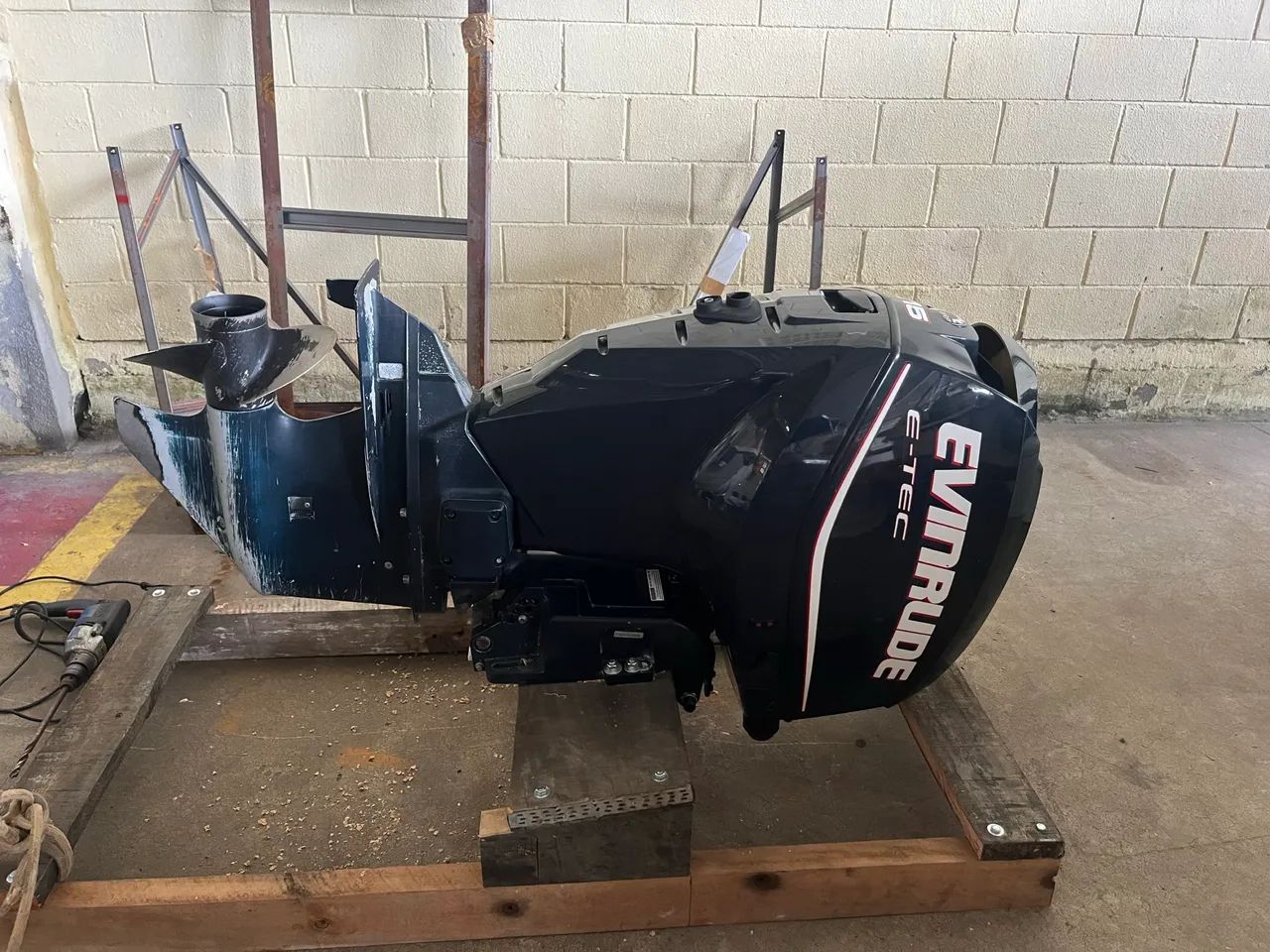 EVINRUDE de 115 com 600 horas - Foto 6