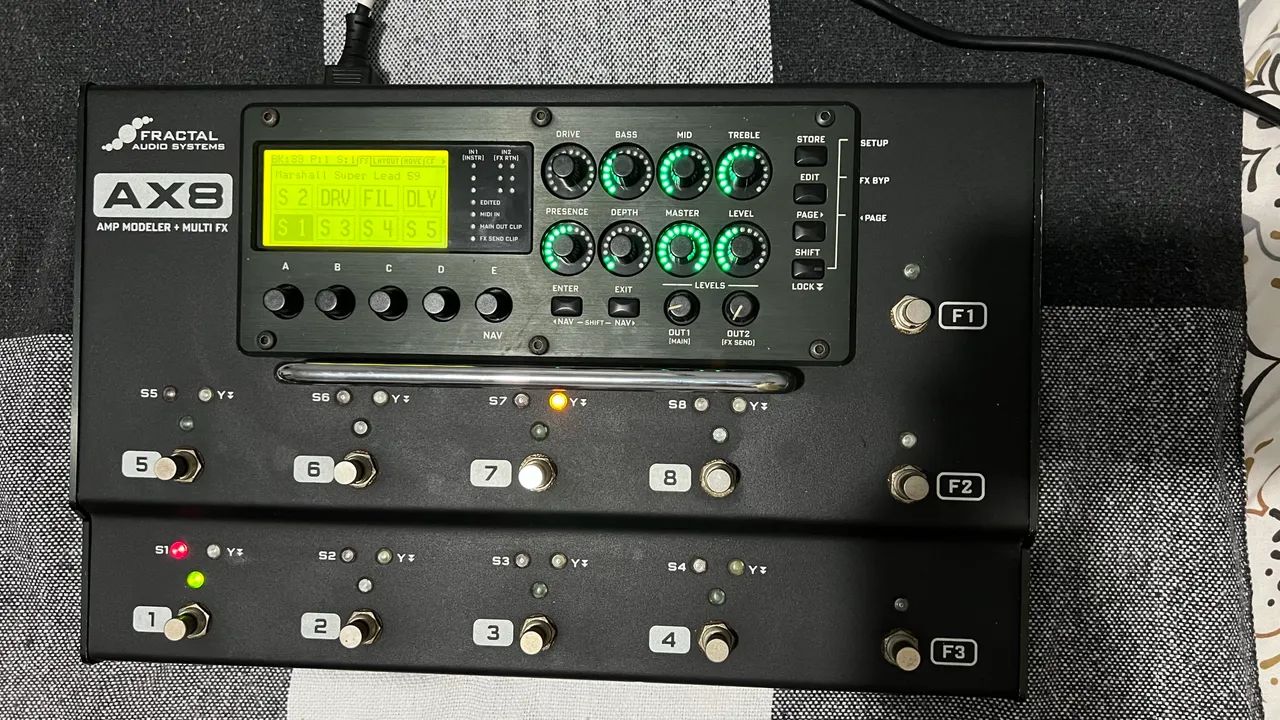 【即戦力】Fractal Audio - AX8 Fractal Audio AX8 ( Ñ é Boss, Kemper, Helix, Neural Quad Cortex