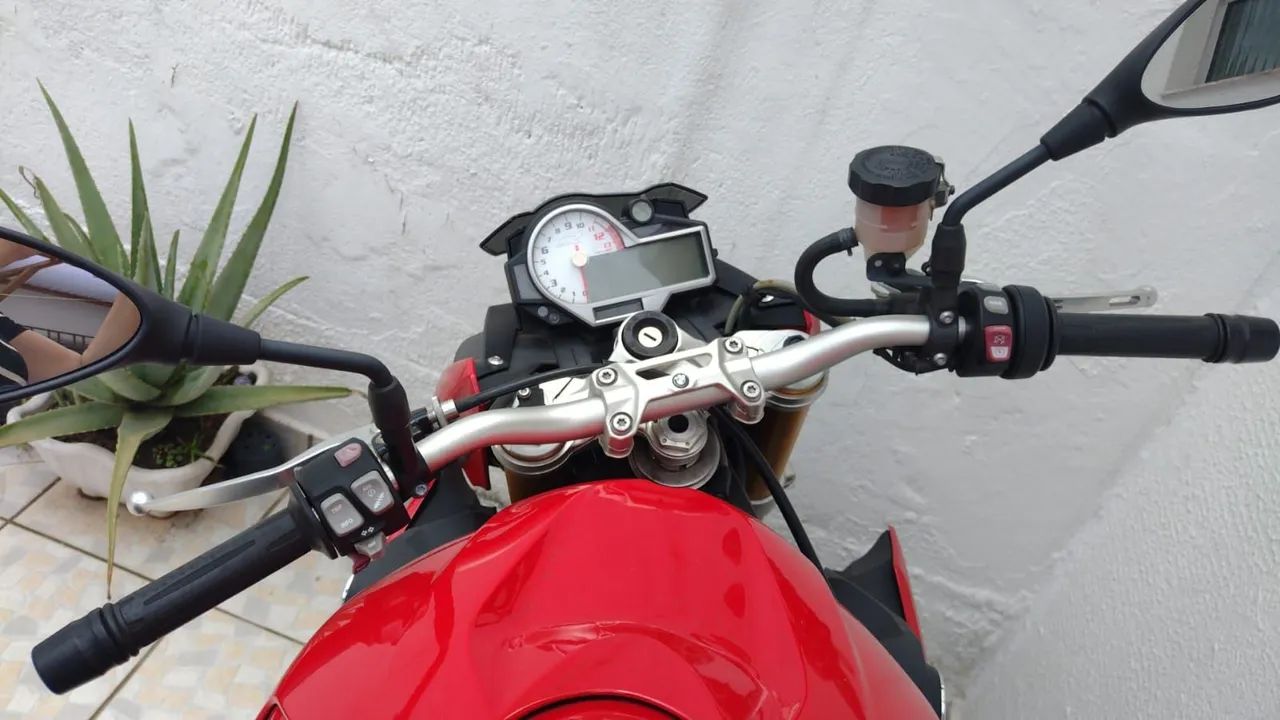 BMW S1000R COM APENAS 4.208KM - Foto 2