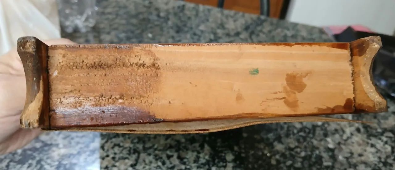 Mini armário em madeira com peças tipo porcelana  - Foto 5