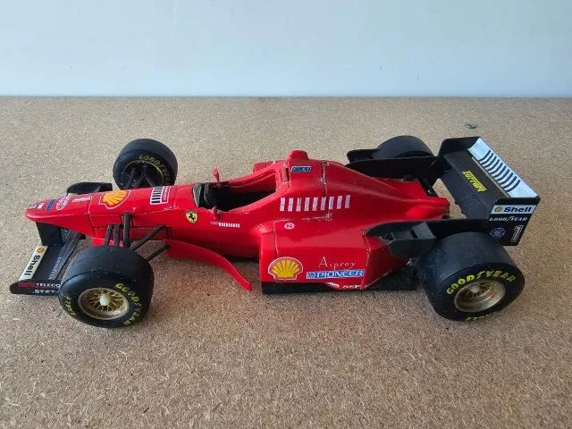 Miniatura Ferrari 310 de 1996 (Fórmula 1) - Foto 2
