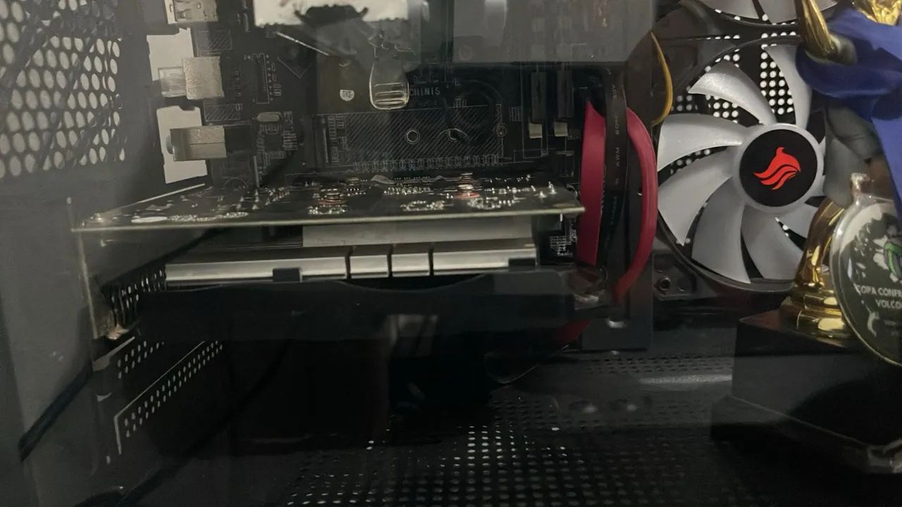 Placa de vídeo RX 550 de 4gb - Foto 4