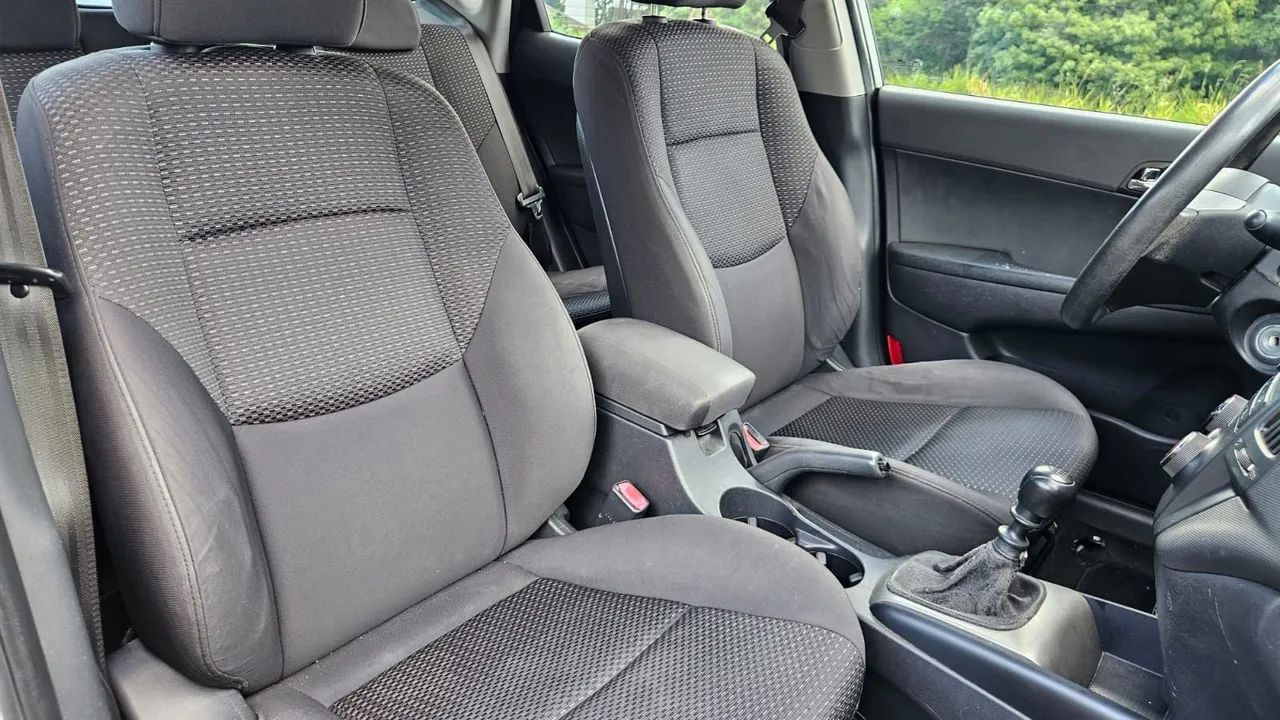 Hyundai I30 2.0 16V 145cv 5P Mec. 2011 - Foto 10