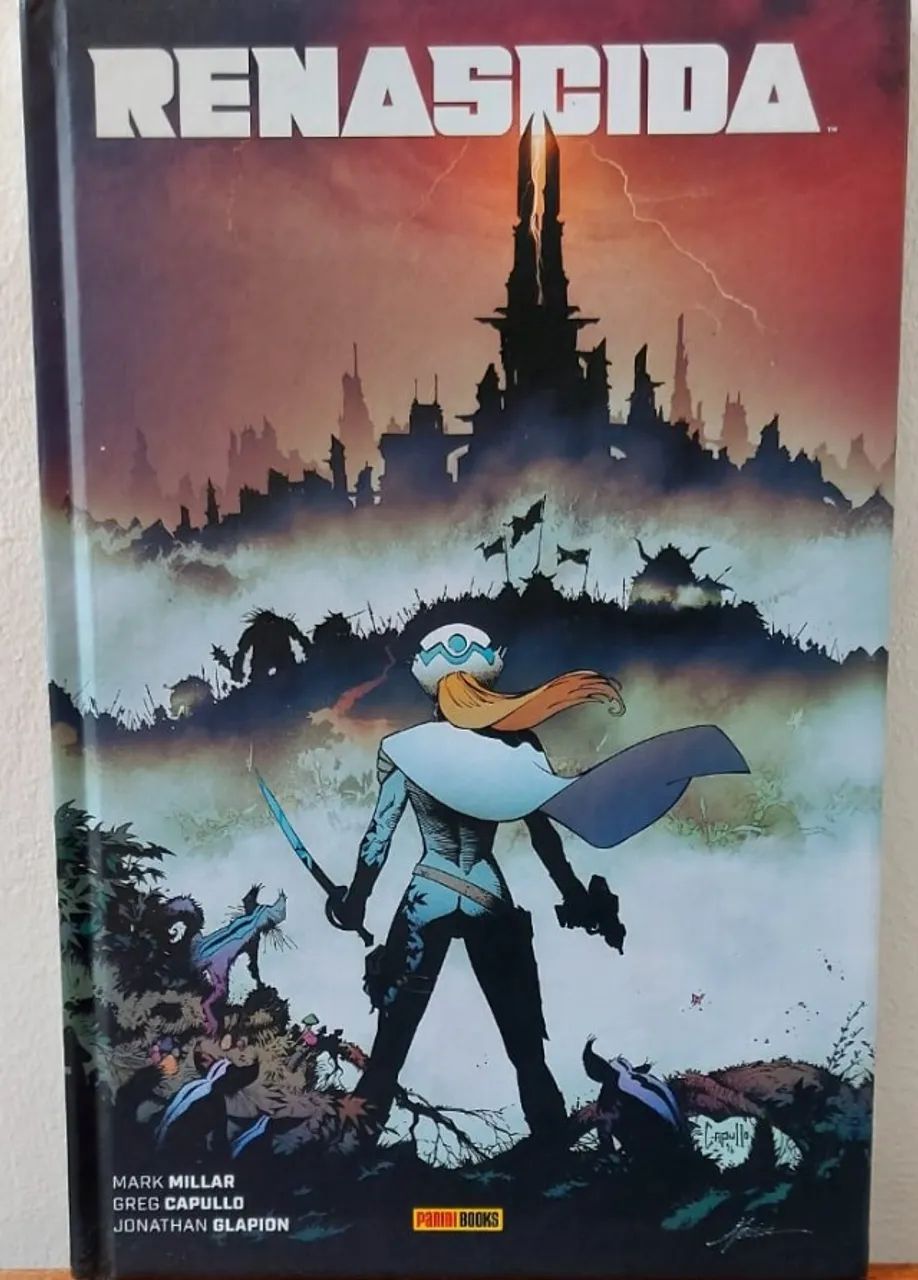 HQ RENASCIDA - MARK MILLAR