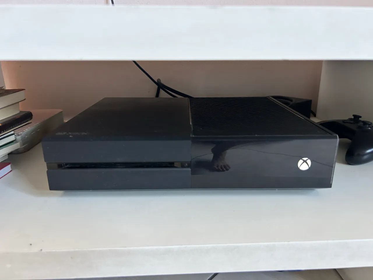 Xbox One com dois controles e jogos. - Foto 4