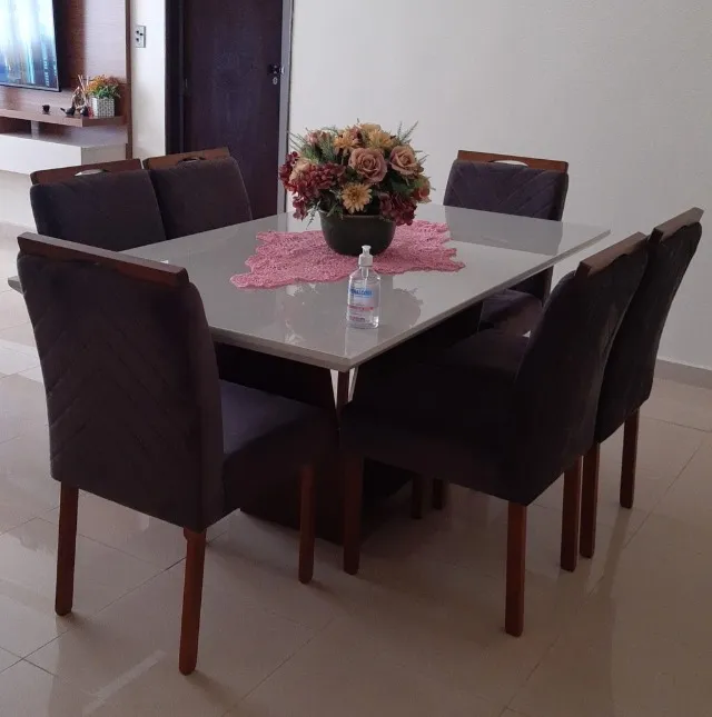 Conjunto de Mesa de Jantar - 6 cadeiras