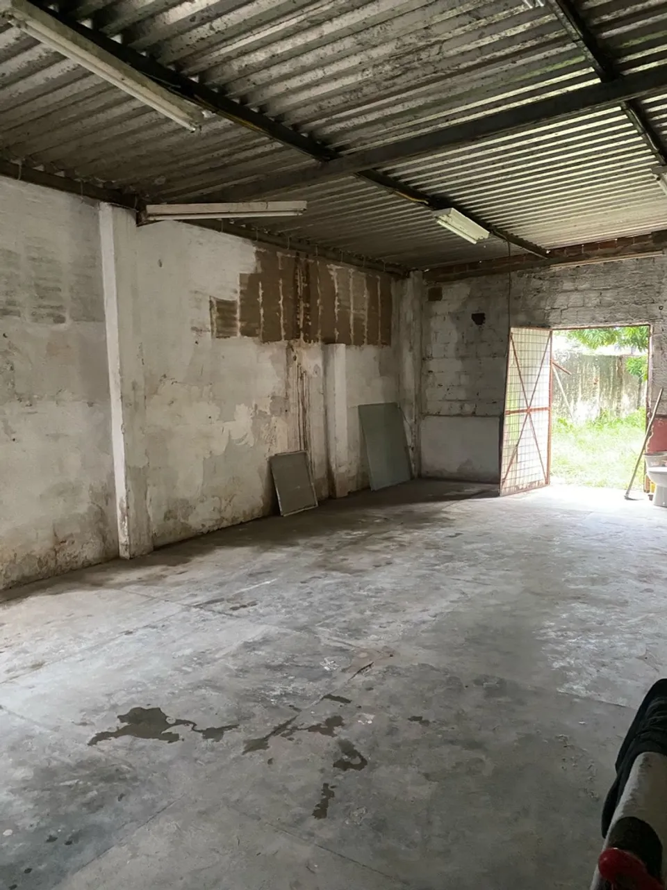 Alugo Galpão com quintal no Arruda - R$ 1.200,00