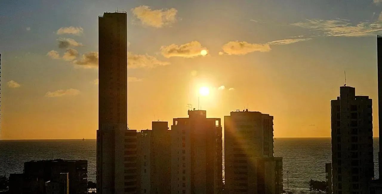 GC  VENDO APARTAMENTO/ 59 m² / EDF PLAZA ATHENEE /BOA VIAGEM