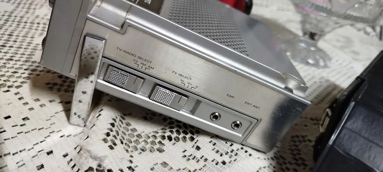 Rádio TV Portátil Sanyo - Foto 4