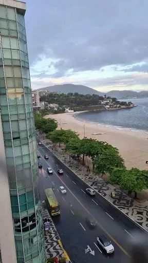 Apartamento 3 Quartos Reformado na Praia de Icaraí