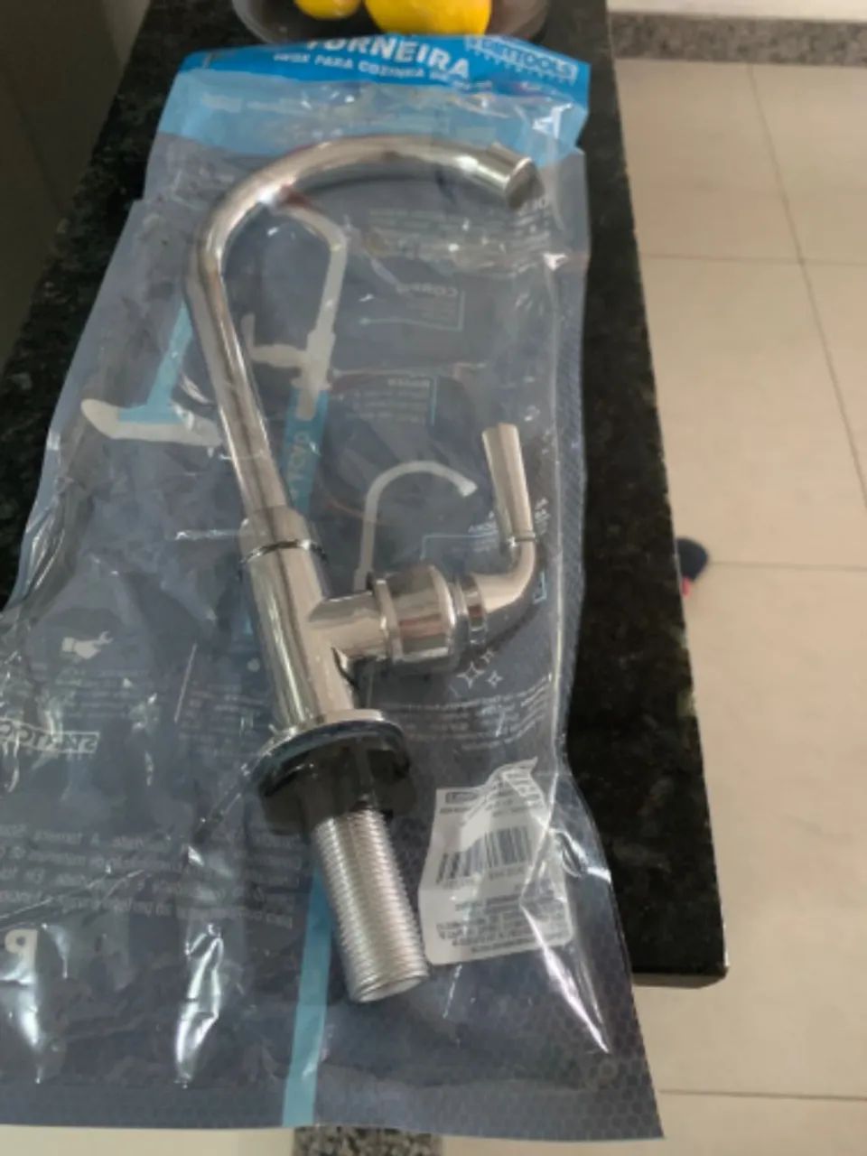 Torneira inox para cz de mesa