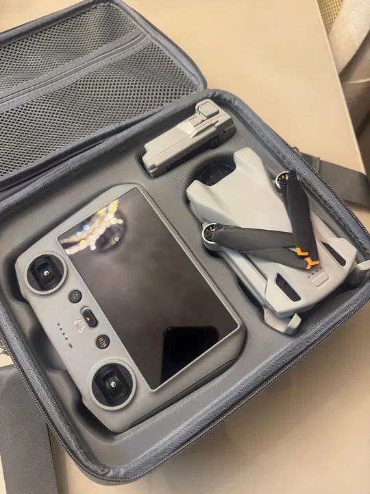 Drone DJI Mini 3 - com Tela 