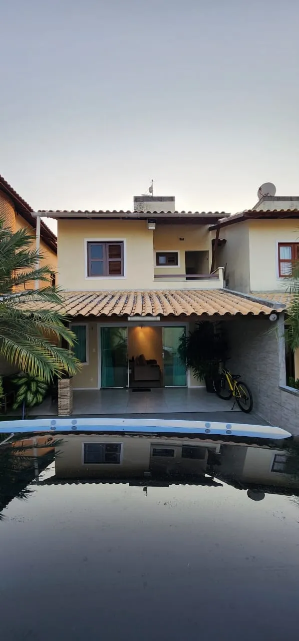 Casa Duplex a venda possui 188 metros com 4 suites mobiliada na Sapiranga - Fortaleza - Ce