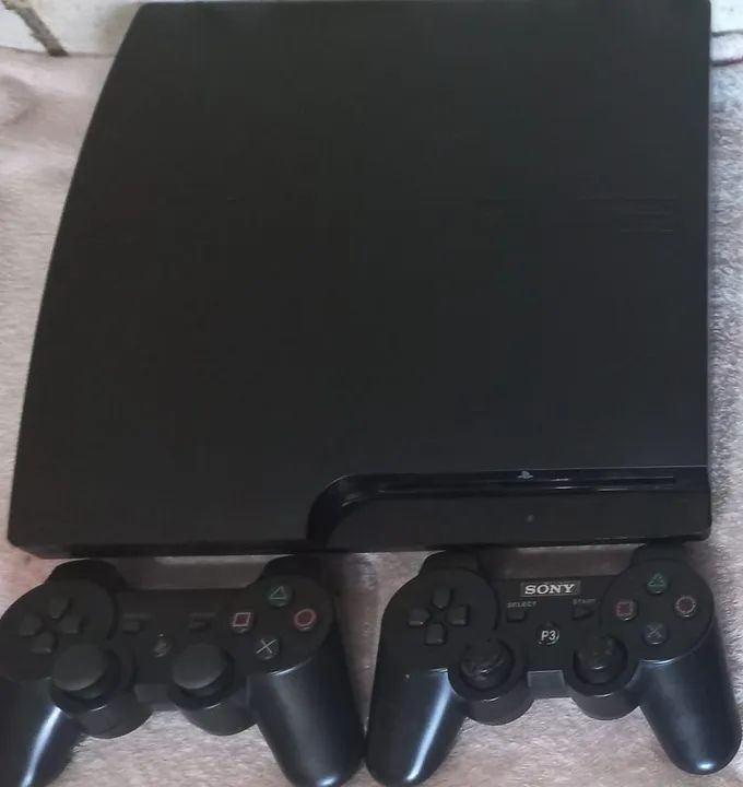 Playstation 3 Slim com 2 controles
