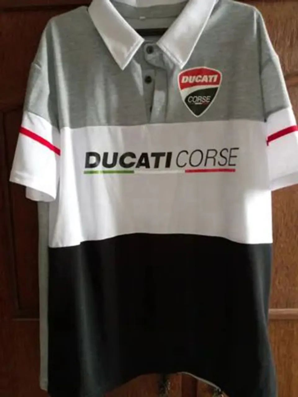Camisa Esportiva Manga Curta (Estampa Ducati Corse), Tamanho-G. Retirada Região Pampulha.