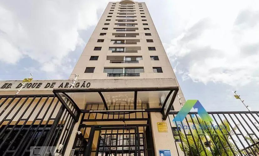 Lindo apartamento recém reformado em 65m² com 2 dormitórios, 1 suíte e 2 vagas em localiza - Foto 2
