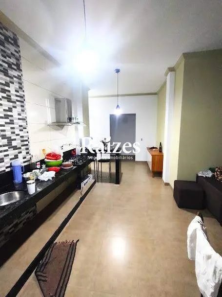 Loja sobrado comercial no Laranjeiras à venda