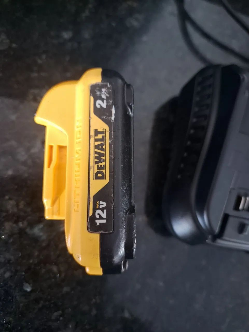 Carregador dewalt 12 w 20v