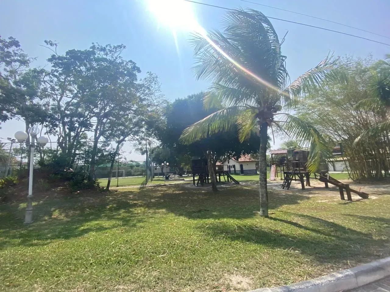 Terreno de 450m² em Condomínio Fechado: Cercado, Limpo e Plano, Pronto para Construir - Foto 10