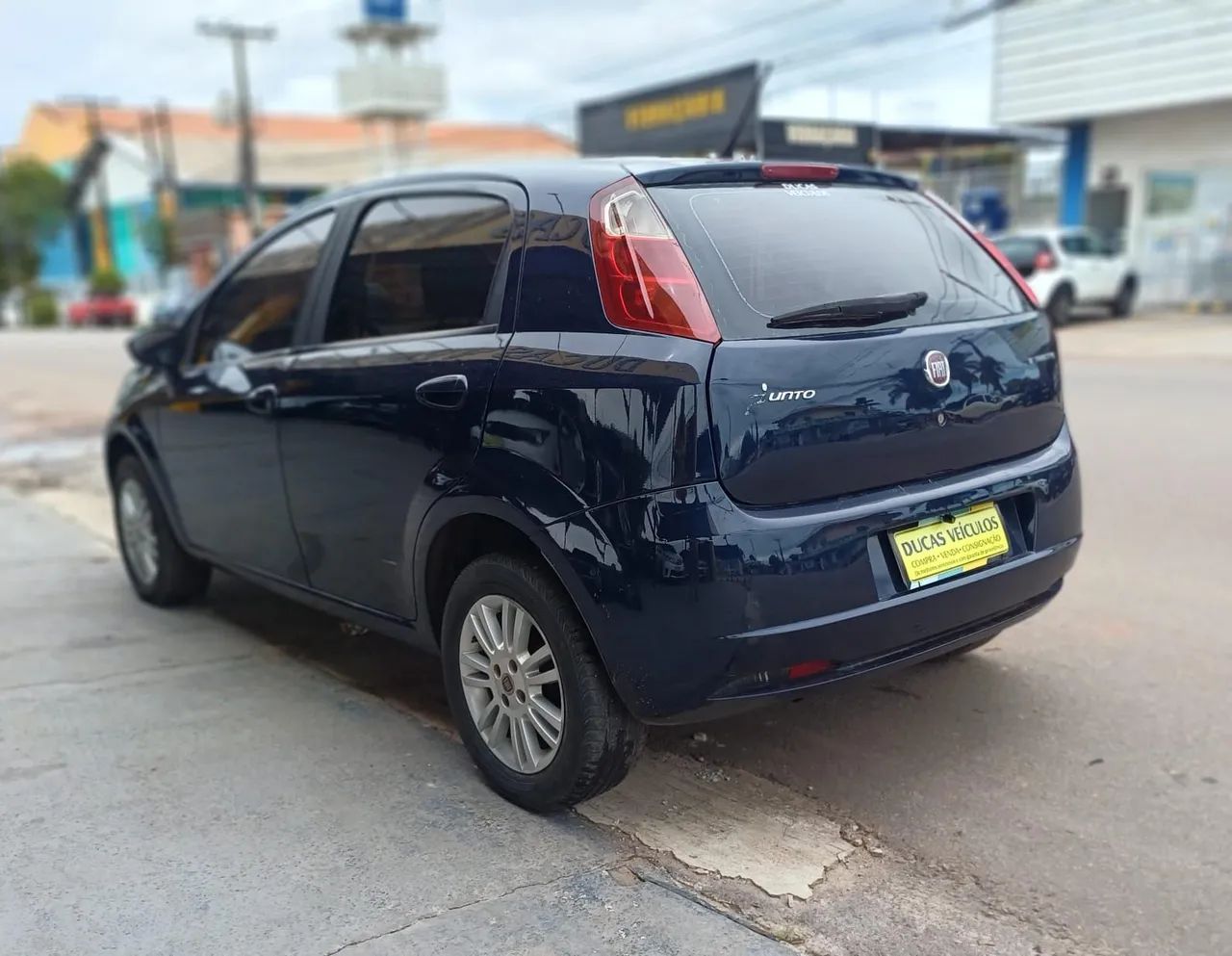 Fiat Punto Attractive 1.4 Fire Flex 8V 5P 2011 - Foto 3