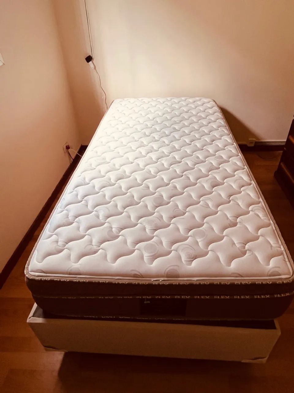 Cama box solteirão em bom estado - Foto 2