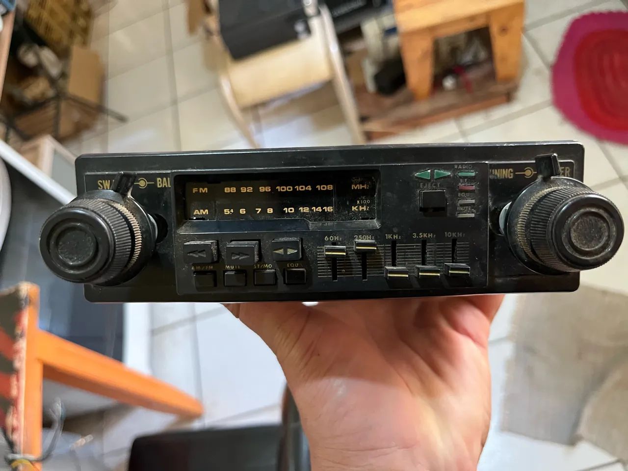 Rádio de carro antigo