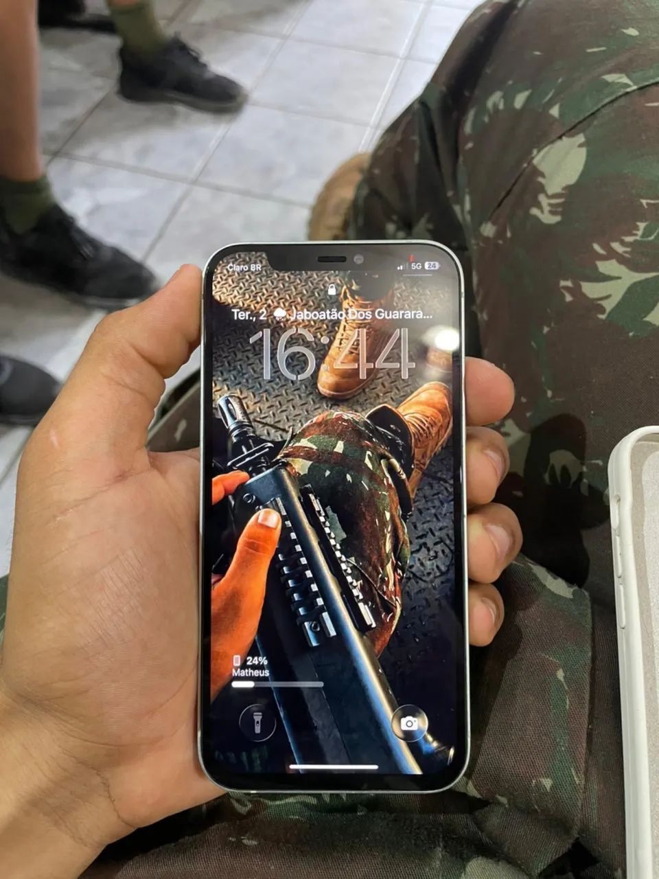 iPhone 12 128gb semi novo 