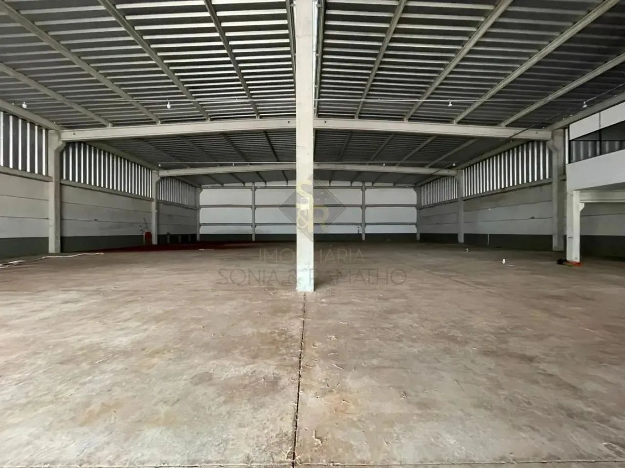 Galpão comercial com mais de 1.800m² de área útil para alugar no bairro Recreio Anhanguera - Foto 3