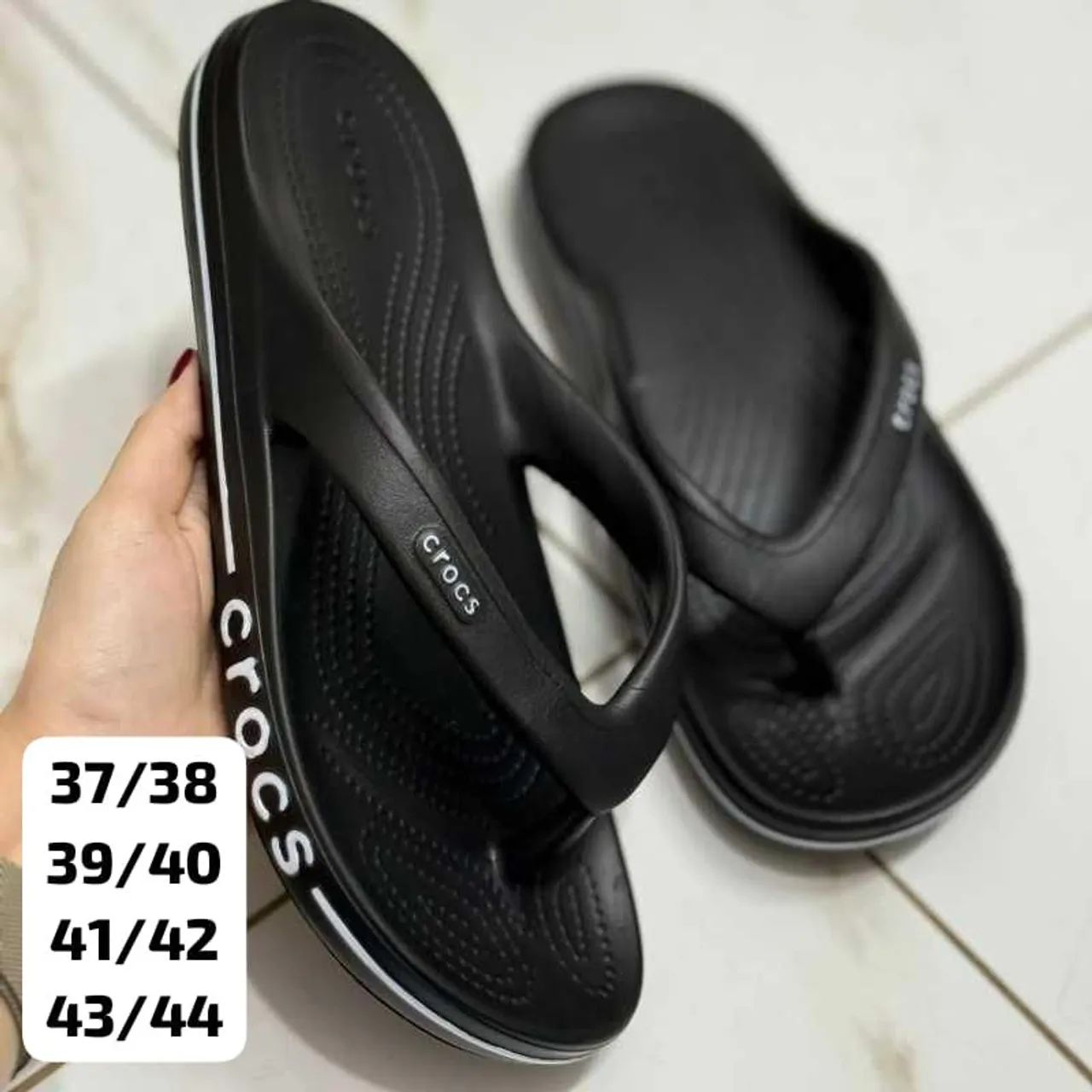 Chinela crocs primeira linha 