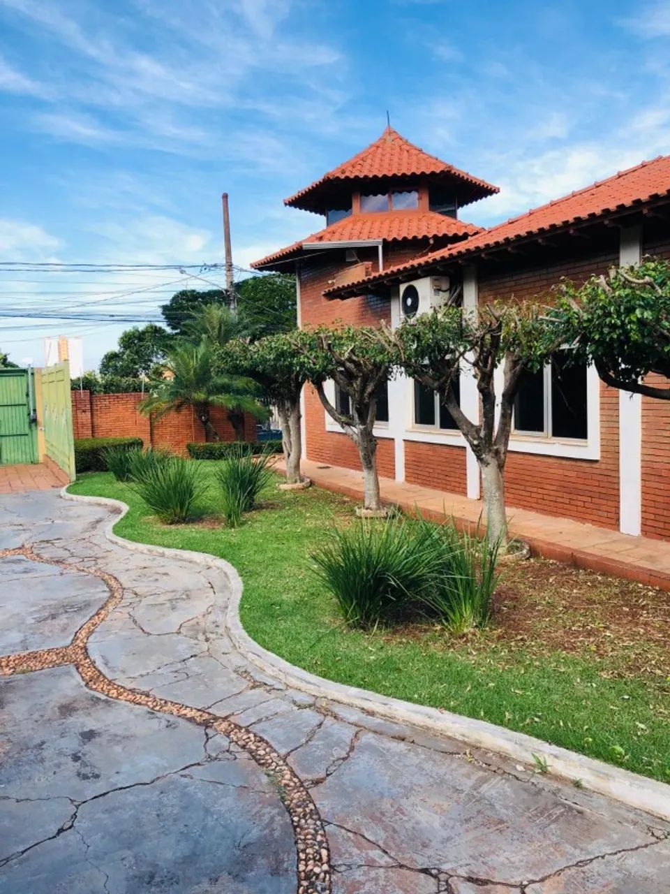 ALUGA-SE ÓTIMO IMÓVEL COMERCIAL, localizado à Rua Amazonas, 1.200m2 - Foto 5