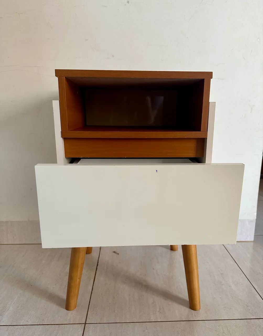 Mesa de Cabeceira 38x33/62,5 - Foto 2