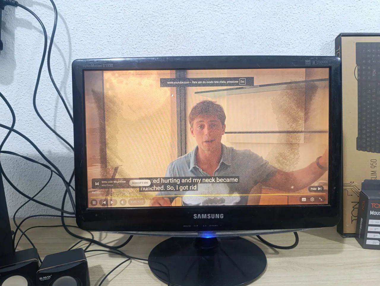 Monitor Samsung 19 polegadas (COM MANCHAS)